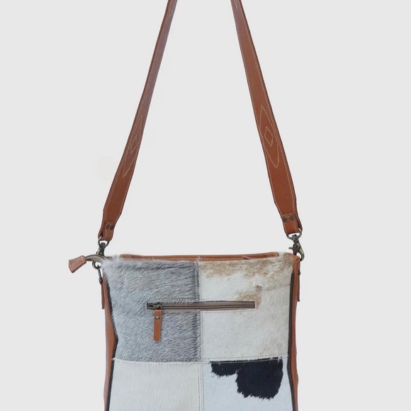 Western Purse - Picture 2 of 2